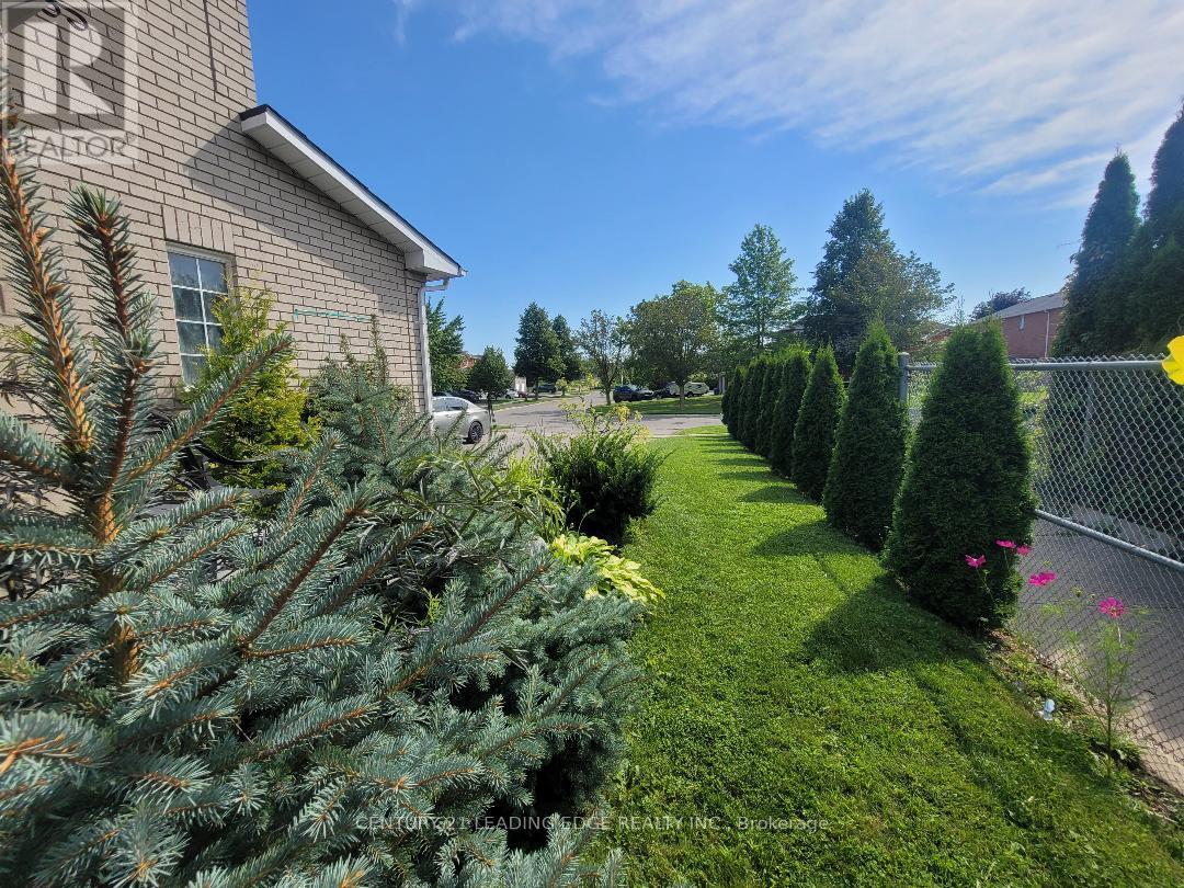 1566 Fieldgate Drive, Oshawa, Ontario L1K 2L5 - Photo 5 - E13667942