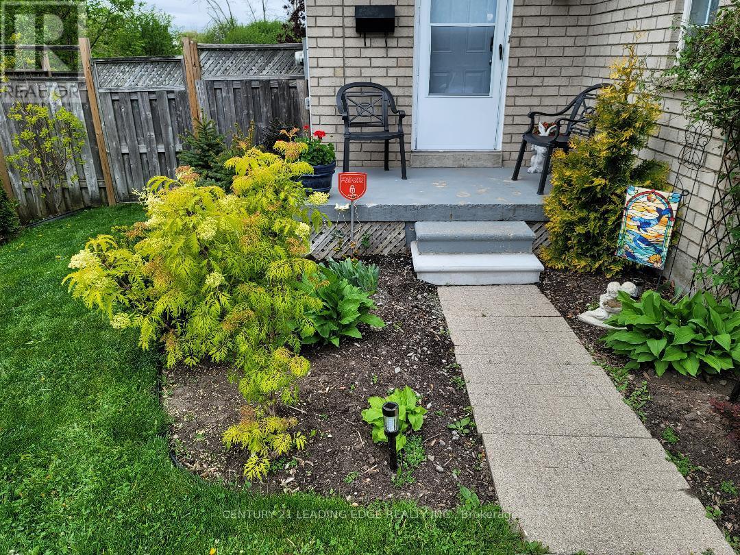 1566 Fieldgate Drive, Oshawa, Ontario L1K 2L5 - Photo 3 - E13667942