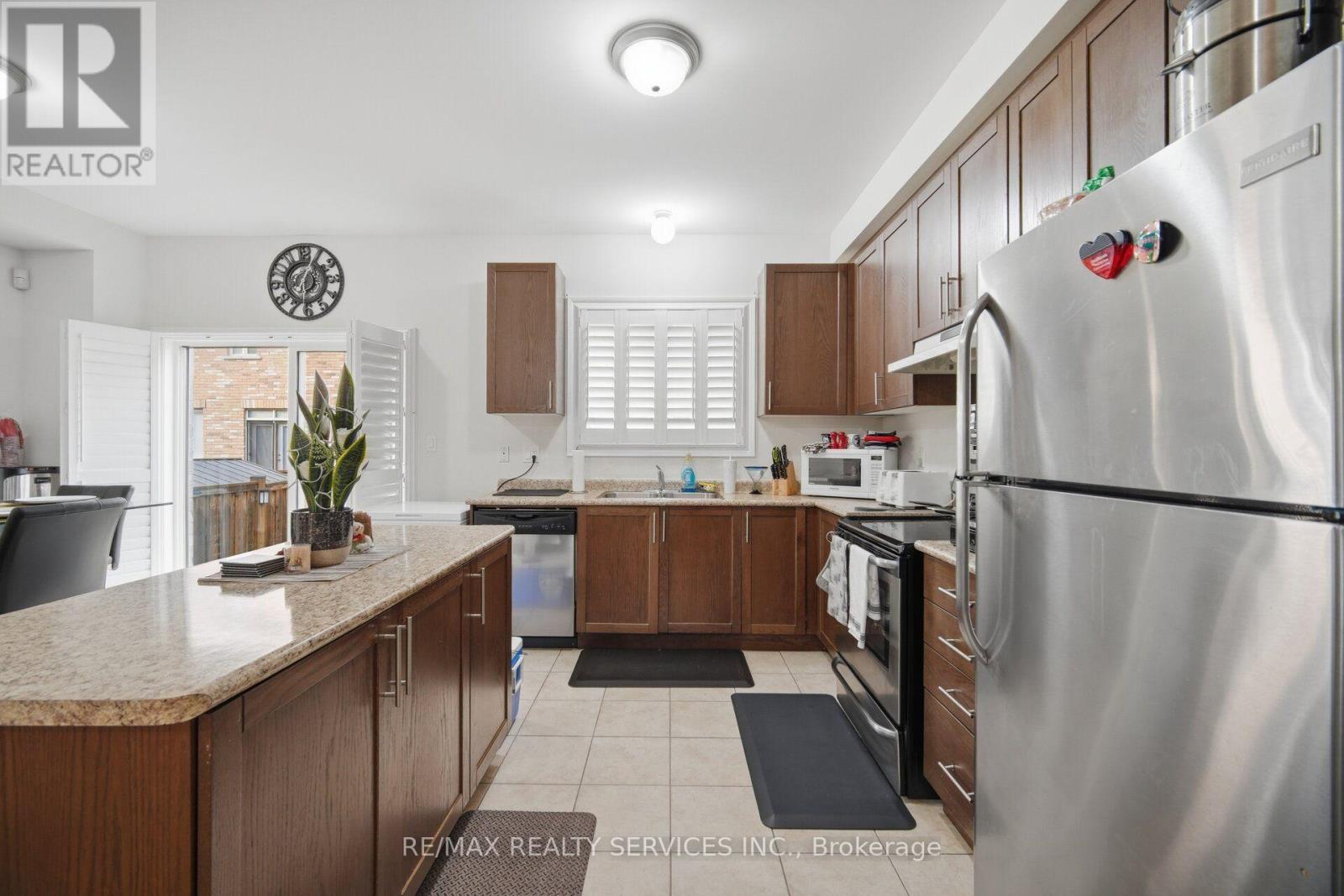 25 Yately Street, Brampton, Ontario  L7A 4R9 - Photo 17 - W13672074