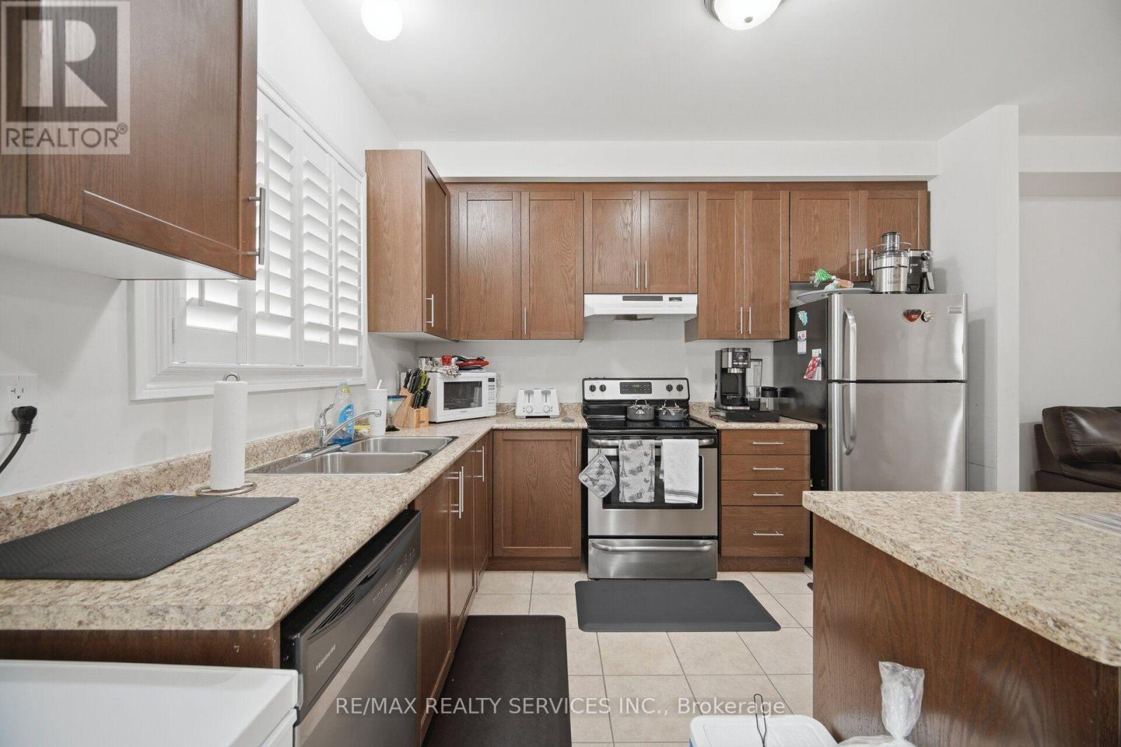 25 Yately Street, Brampton, Ontario  L7A 4R9 - Photo 18 - W13672074