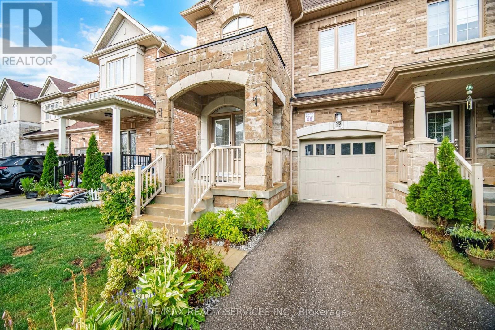 25 Yately Street, Brampton, Ontario  L7A 4R9 - Photo 5 - W13672074