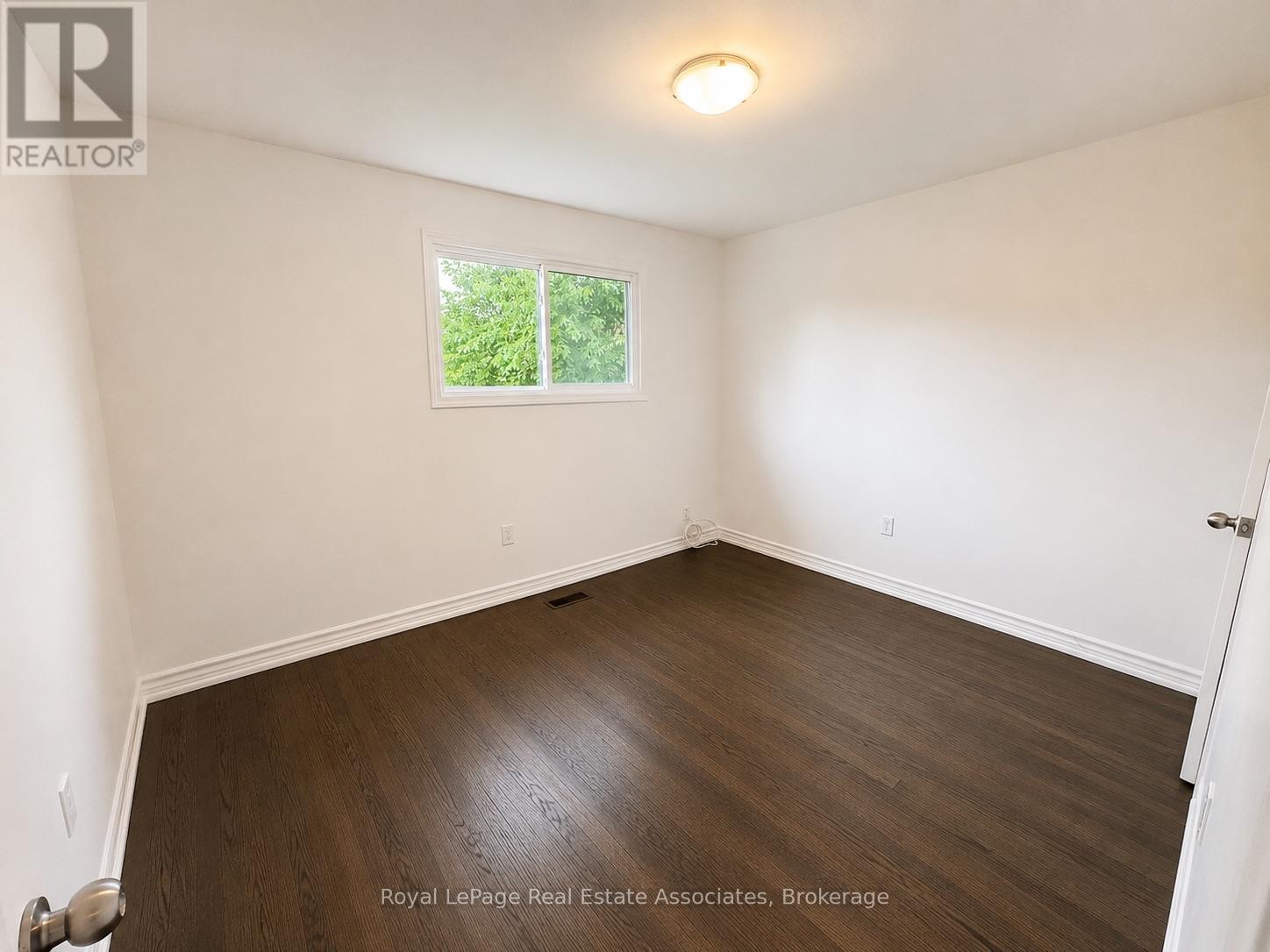 Upper - 2393 Whaley Drive, Mississauga, Ontario  L5B 2B3 - Photo 13 - W13672112