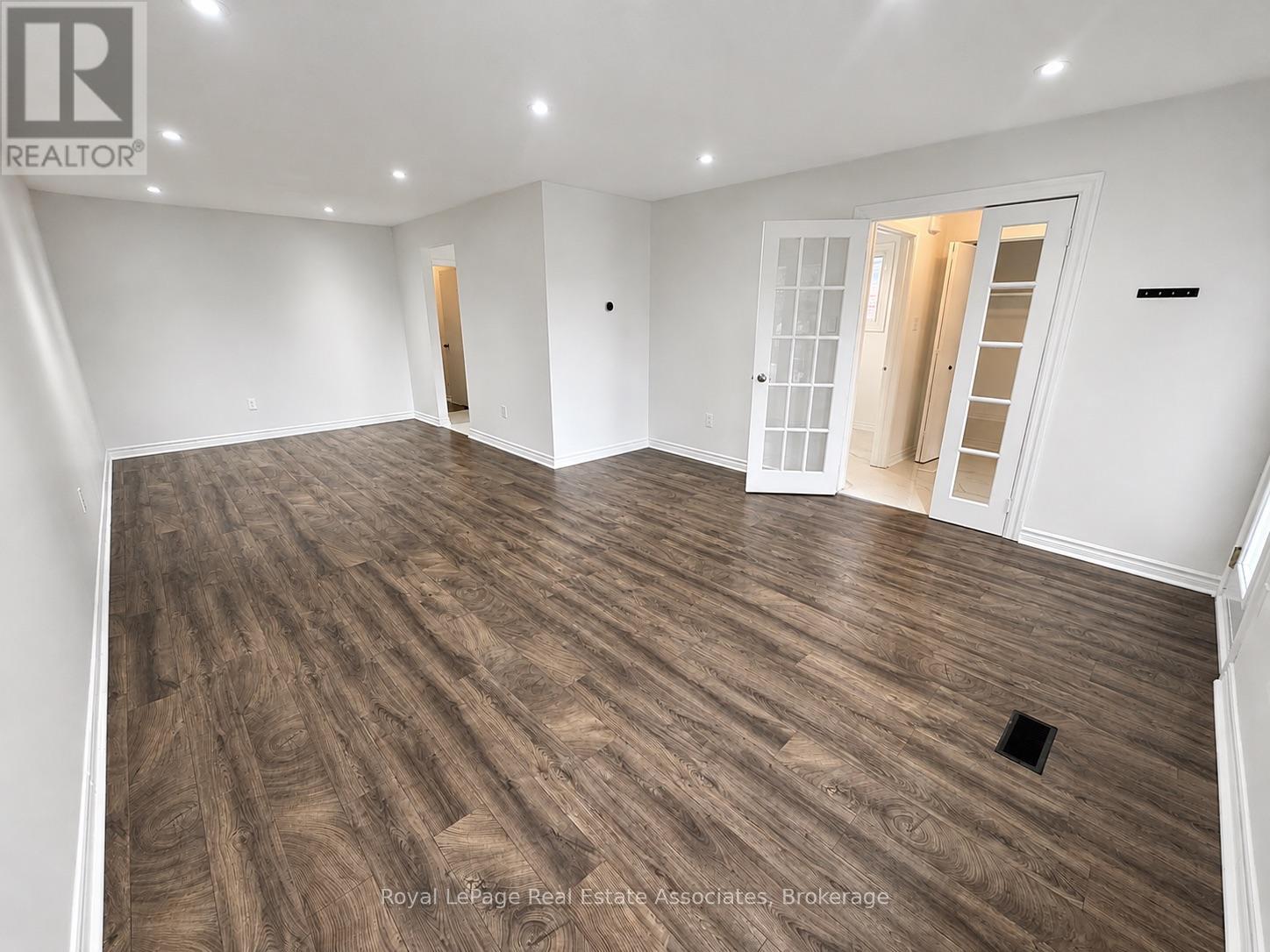 Upper - 2393 Whaley Drive, Mississauga, Ontario  L5B 2B3 - Photo 4 - W13672112