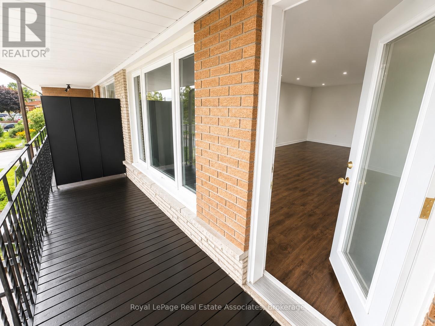 Upper - 2393 Whaley Drive, Mississauga, Ontario  L5B 2B3 - Photo 6 - W13672112