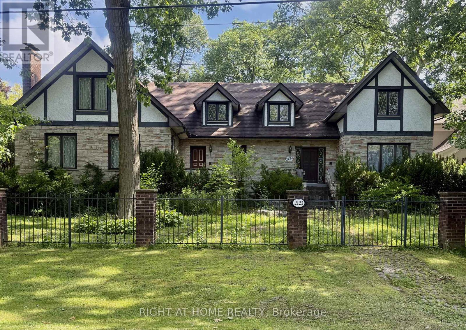 2123 GORDON DRIVE, Mississauga, Ontario