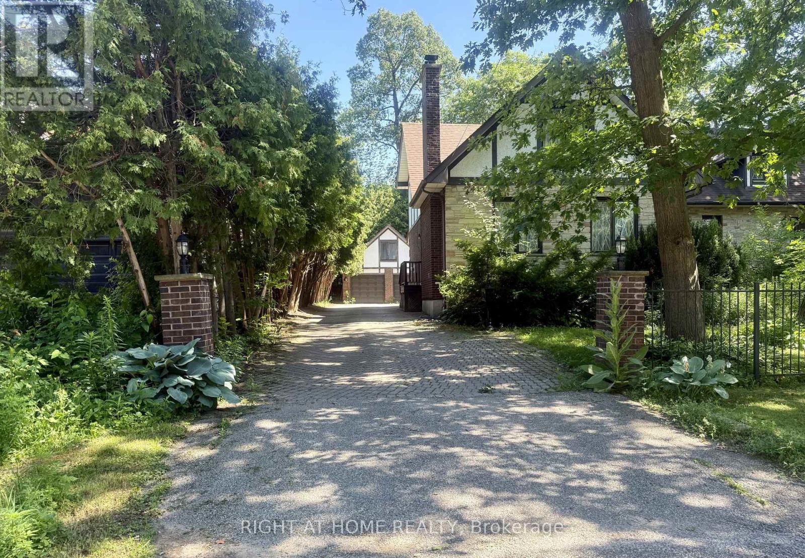 2123 Gordon Drive, Mississauga, Ontario  L5B 1S6 - Photo 5 - W13672136