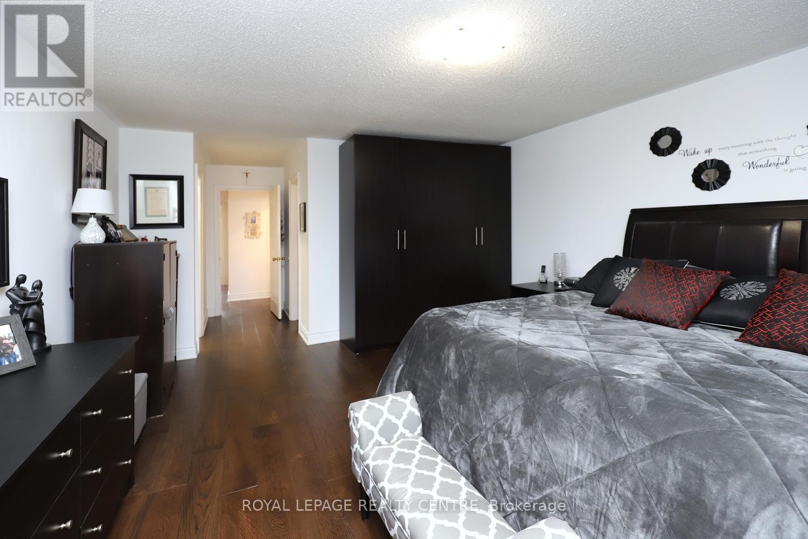 598 Pilcom Court, Mississauga, Ontario  L5B 4A3 - Photo 19 - W13670378
