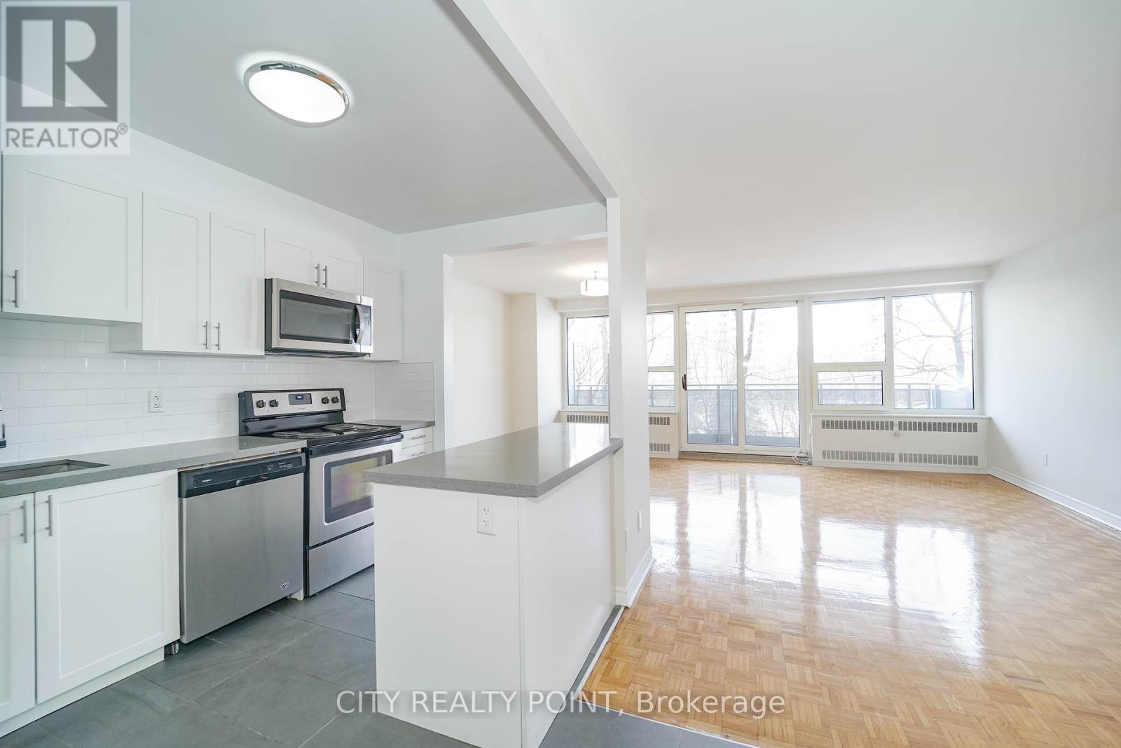 202 - 10 Shallmar Boulevard, Toronto, Ontario  M5N 1J4 - Photo 2 - C13670422