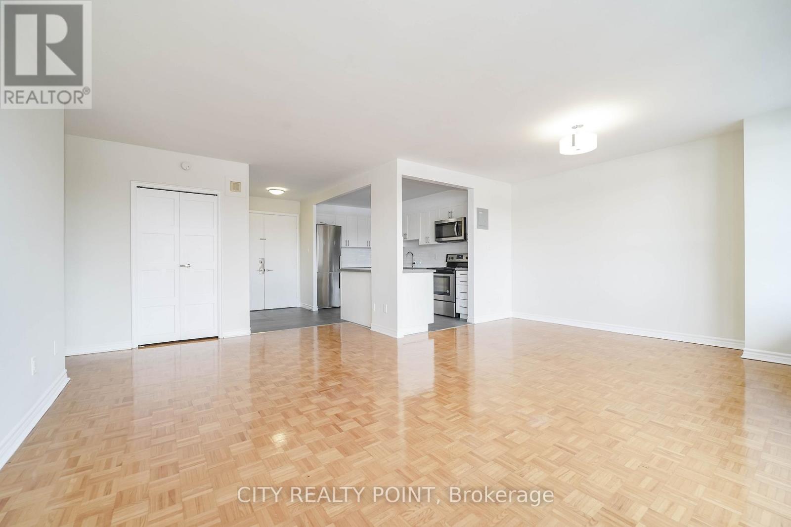 202 - 10 Shallmar Boulevard, Toronto, Ontario  M5N 1J4 - Photo 4 - C13670422