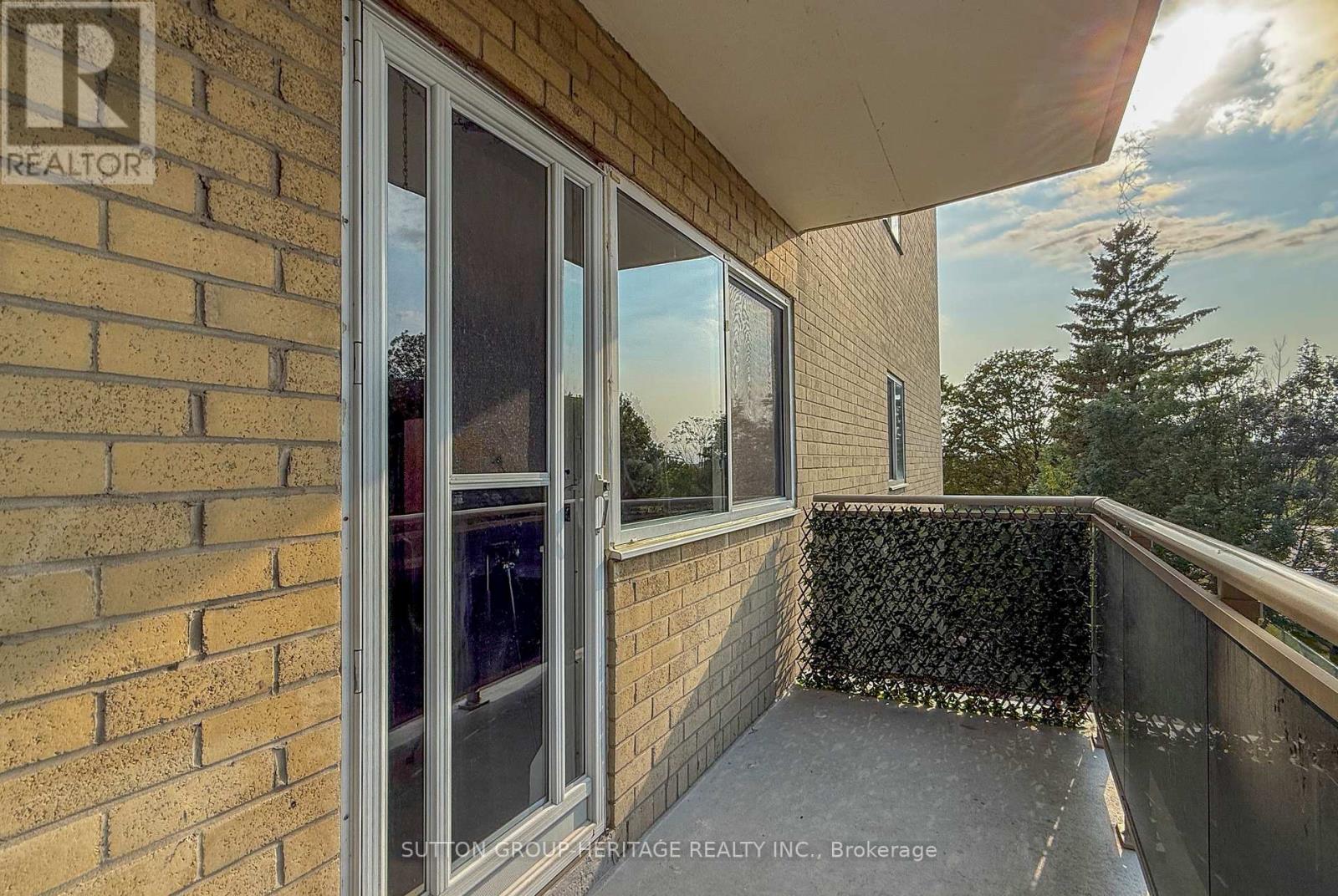301 - 936 Glen Street, Oshawa, Ontario  L1J 5Z7 - Photo 14 - E13670426