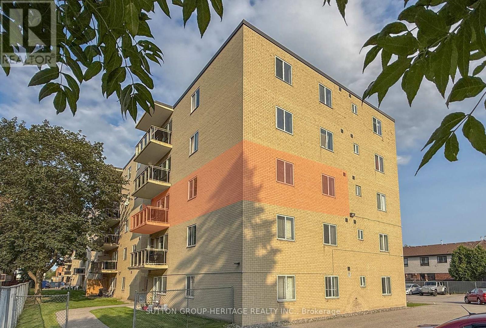 301 - 936 Glen Street, Oshawa, Ontario  L1J 5Z7 - Photo 6 - E13670426