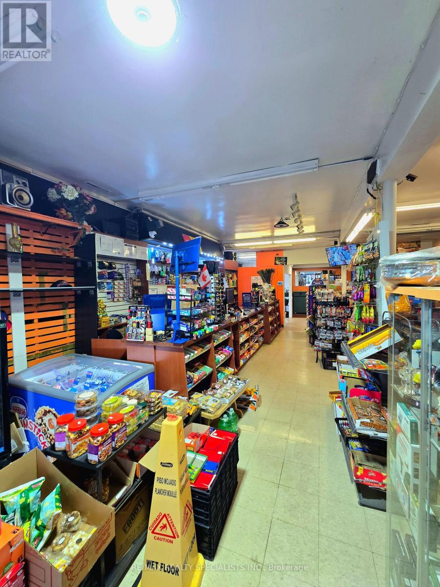 80 DUFFERIN AVENUE, Quinte West, Ontario