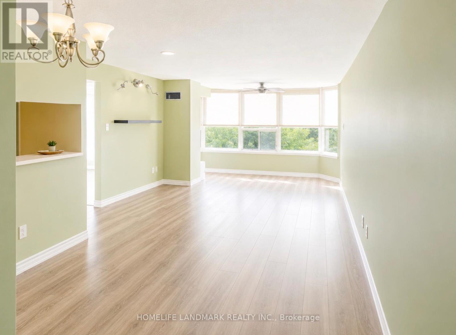 501 - 400 Webb Drive, Mississauga, Ontario  L5B 3Z7 - Photo 4 - W13234190