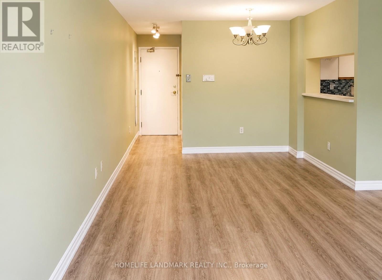 501 - 400 Webb Drive, Mississauga, Ontario  L5B 3Z7 - Photo 3 - W13234190