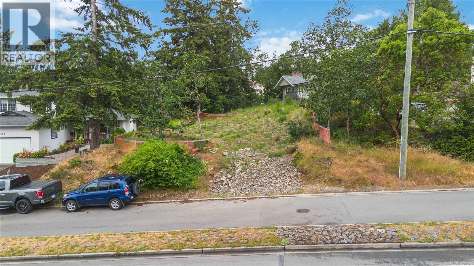 2204 Burnside Rd W, View Royal, British Columbia  V9B 6J6 - Photo 10 - 1038188
