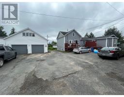 <div class="price">$269,000</div> 49a Earle Street<br>Grand Falls-Windsor, Newfoundland & Labrador<br><div class='bed_bath'>4 Bed | 3 Bath</div>