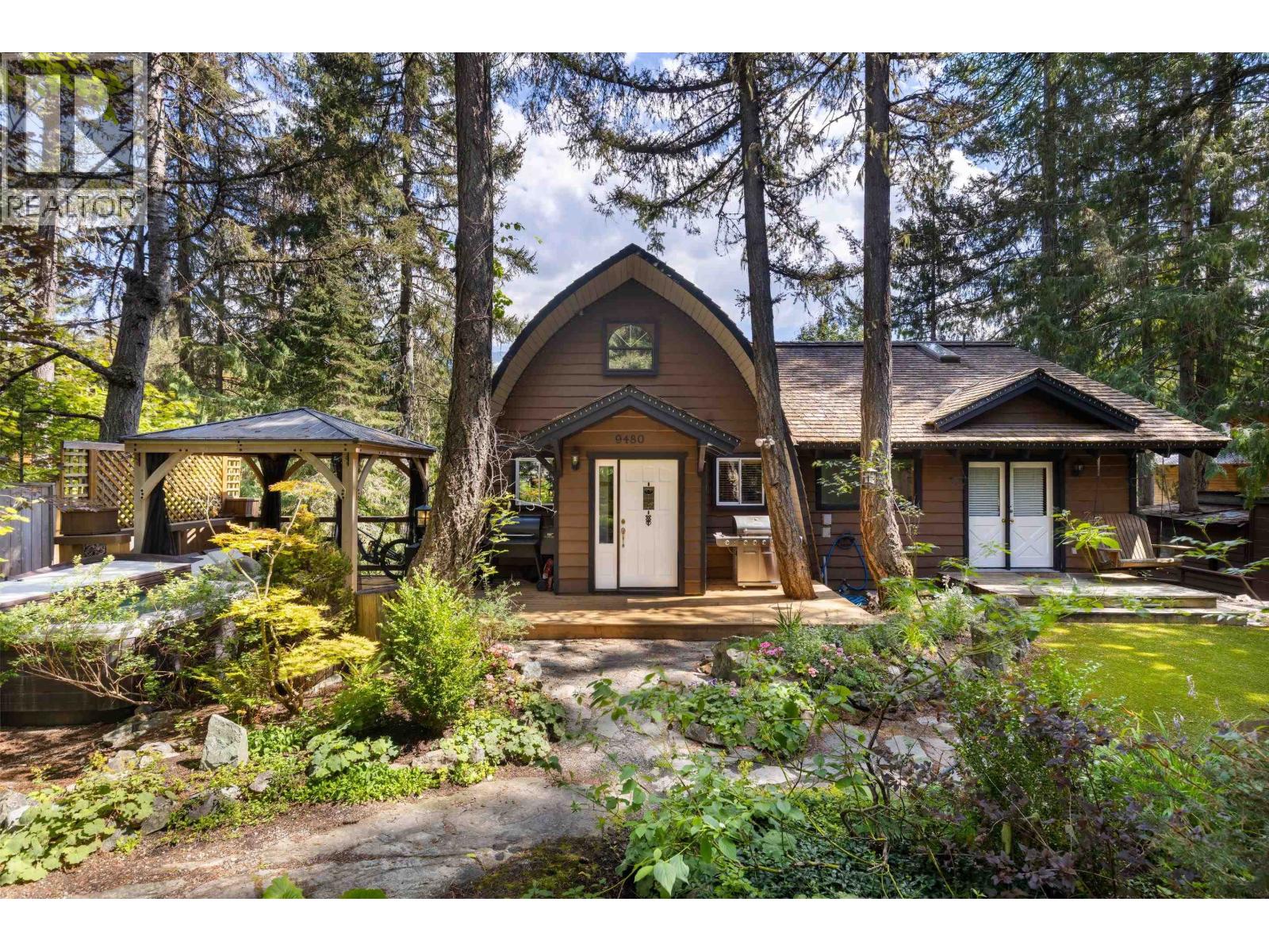 9480 EMERALD DRIVE, Whistler, British Columbia