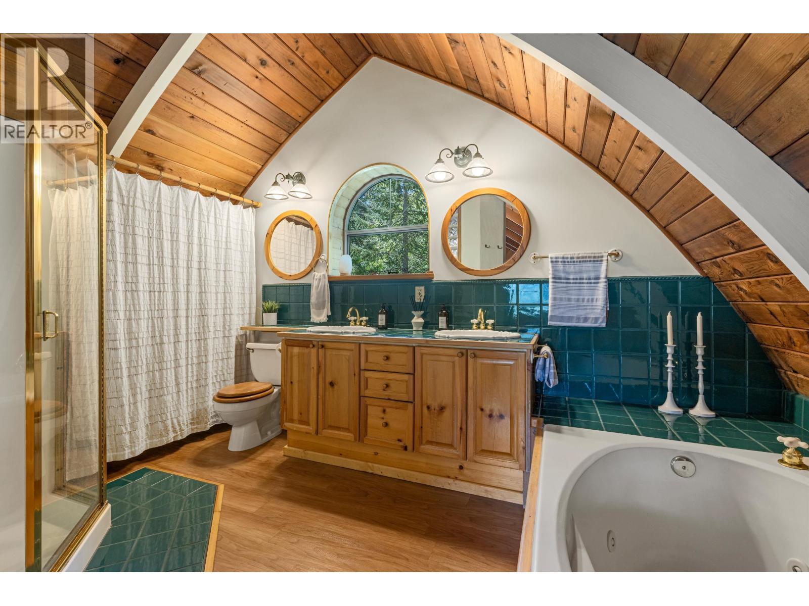 9480 Emerald Drive, Whistler, British Columbia  V8E 0G5 - Photo 17 - R3139277