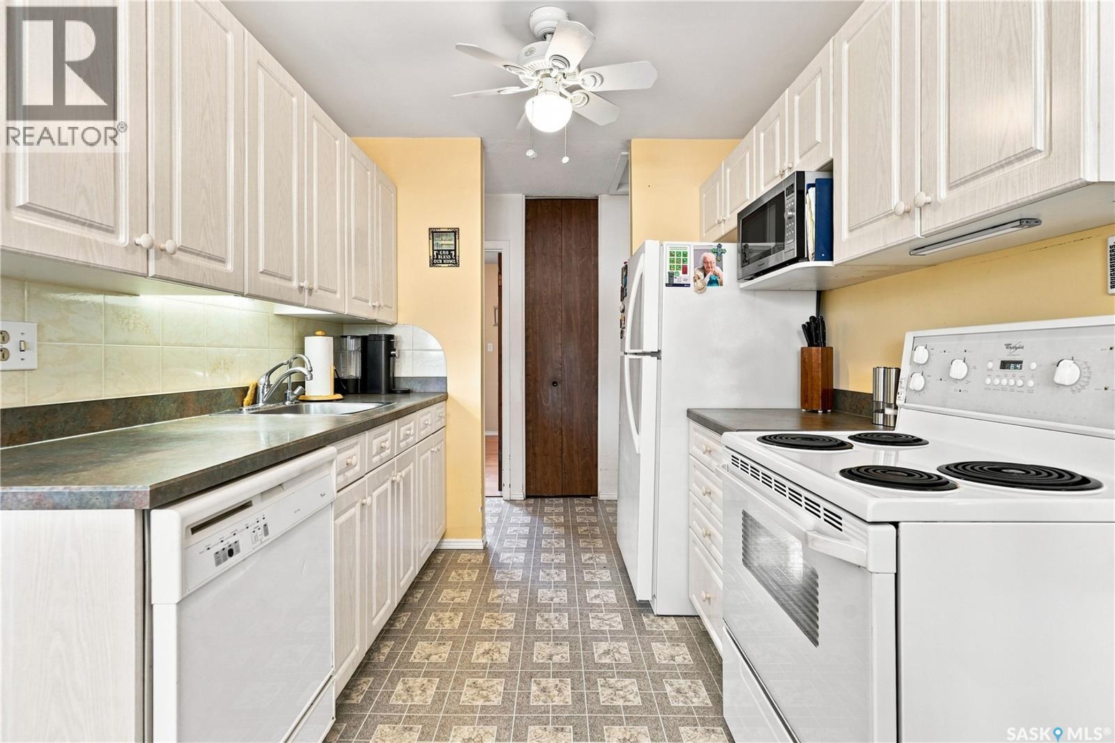 35 Elmview Road, Regina, Saskatchewan  S4R 0B1 - Photo 15 - SK045475