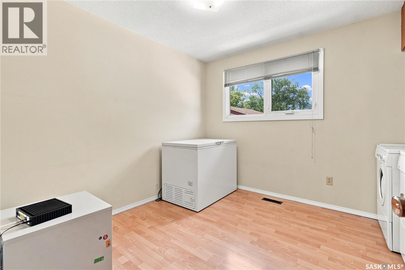 35 Elmview Road, Regina, Saskatchewan  S4R 0B1 - Photo 25 - SK045475
