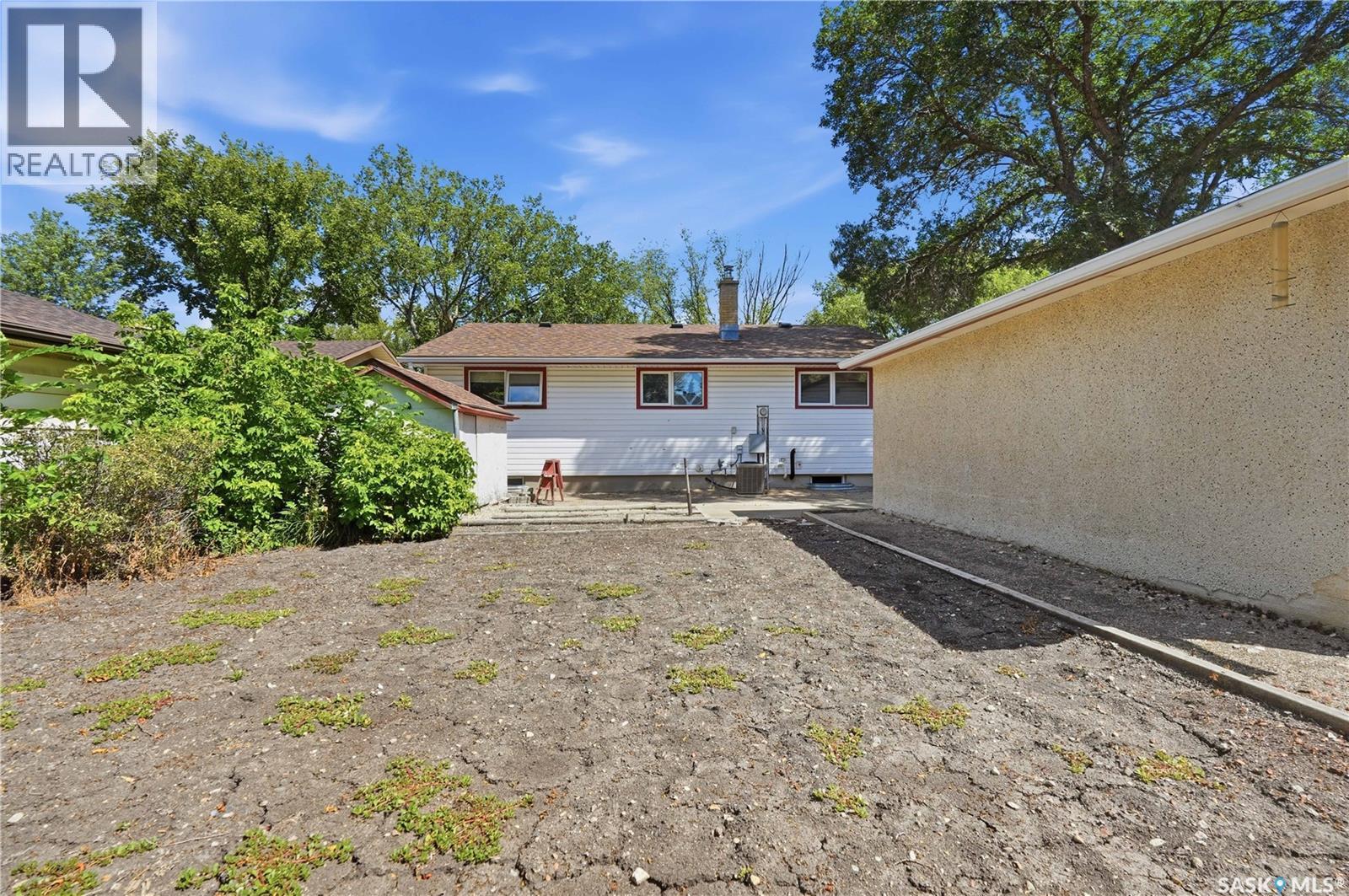 35 Elmview Road, Regina, Saskatchewan  S4R 0B1 - Photo 42 - SK045475