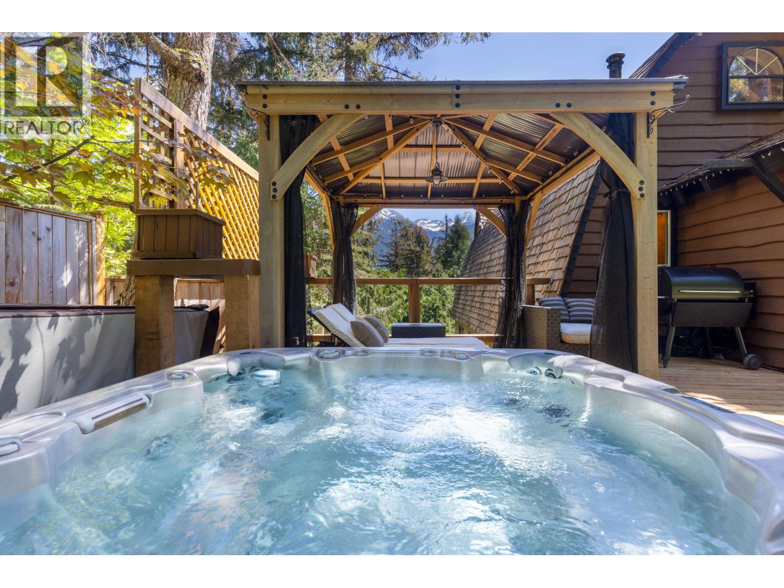 9480 Emerald Drive, Whistler, British Columbia  V8E 0G5 - Photo 24 - R3139277