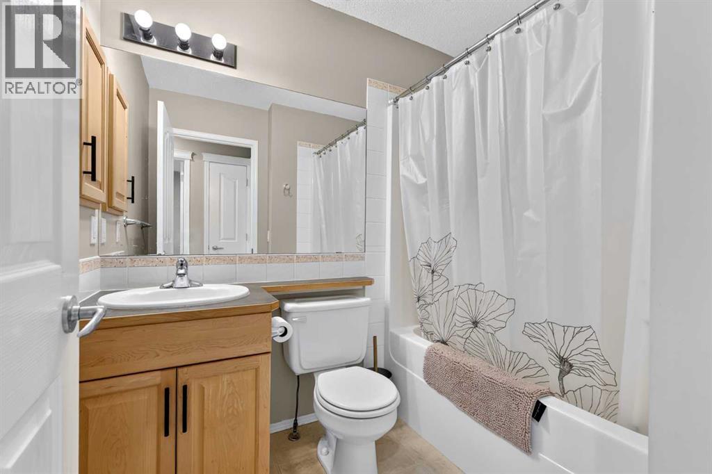 261 Panamount Hill NW, Calgary, Alberta  T3K 5M3 - Photo 18 - A2331287