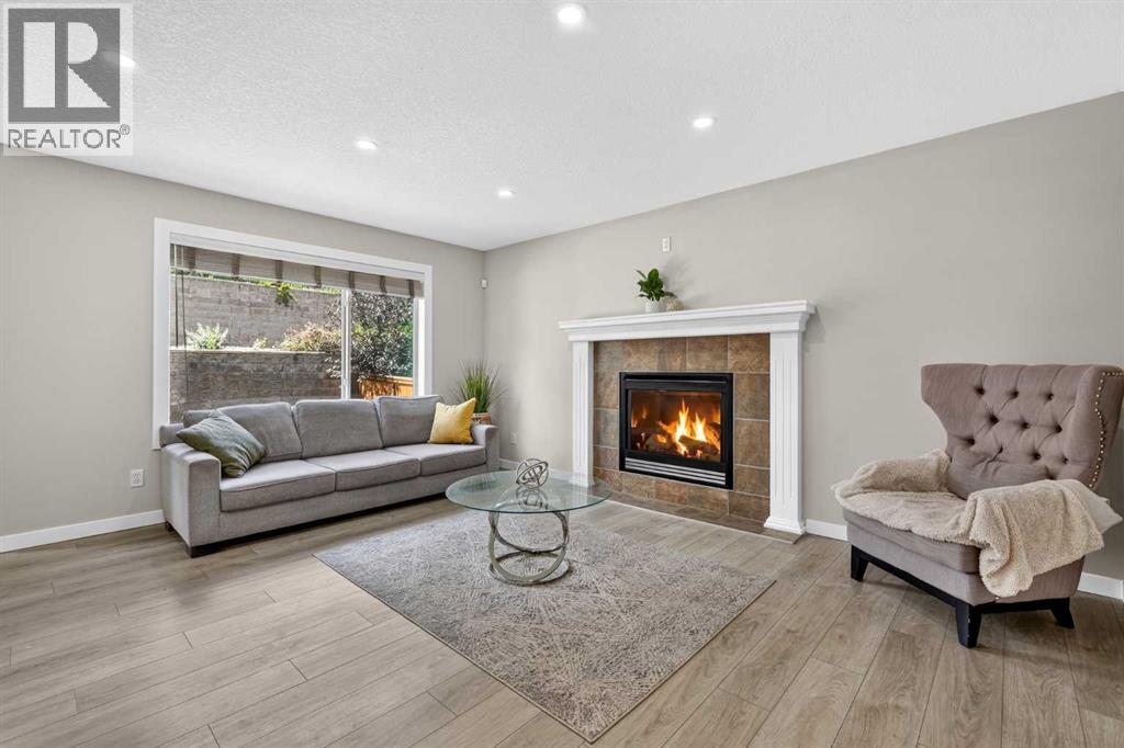 261 Panamount Hill NW, Calgary, Alberta  T3K 5M3 - Photo 5 - A2331287