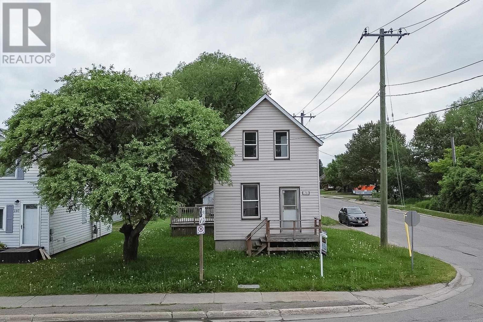 299 Goulais Ave, Sault Ste Marie, Ontario  P6C 5A2 - Photo 4 - SM261274