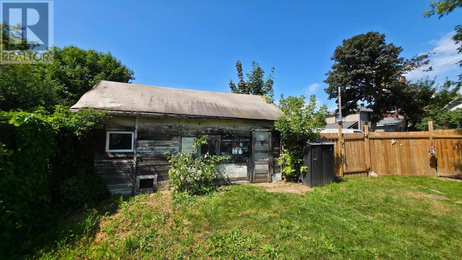 27 Abbott St, Sault Ste. Marie, Ontario  P6A 2V8 - Photo 4 - SM262172