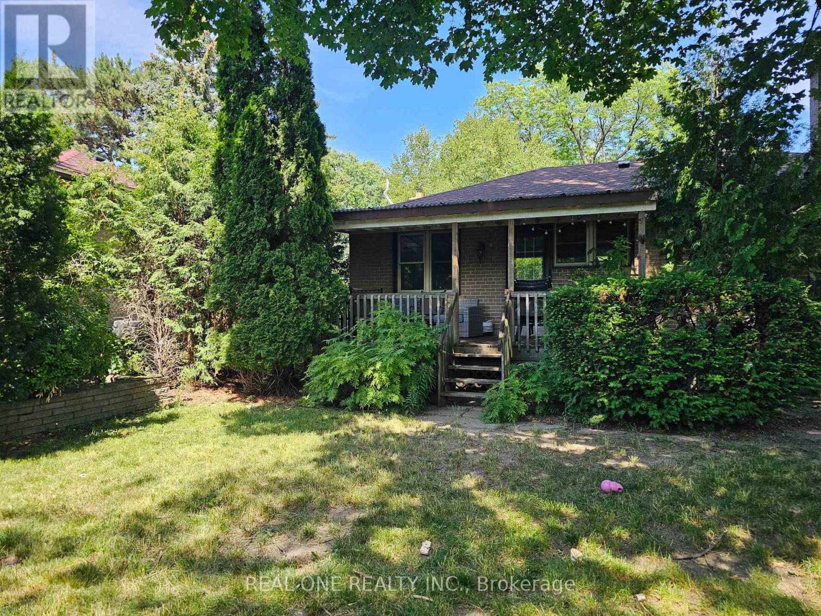 6 Fairhill Crescent, Toronto, Ontario  M3A 1N6 - Photo 19 - C13670168