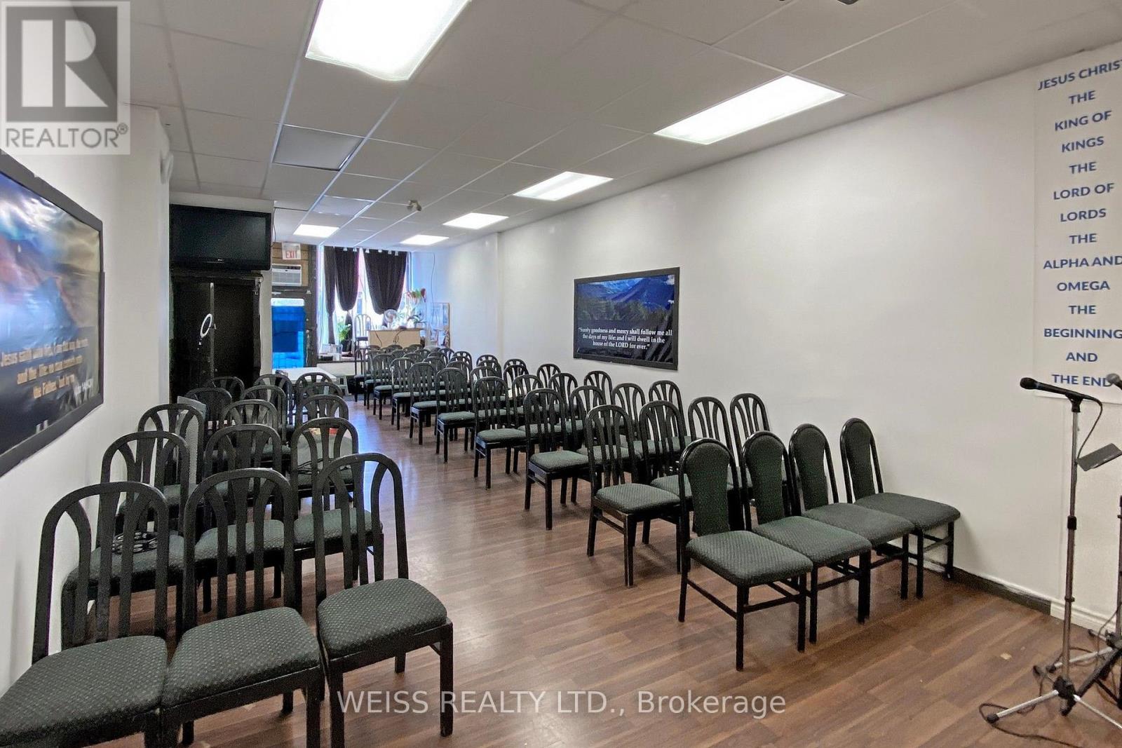 2466 Danforth Avenue, Toronto, Ontario  M4C 1K9 - Photo 6 - E13670086
