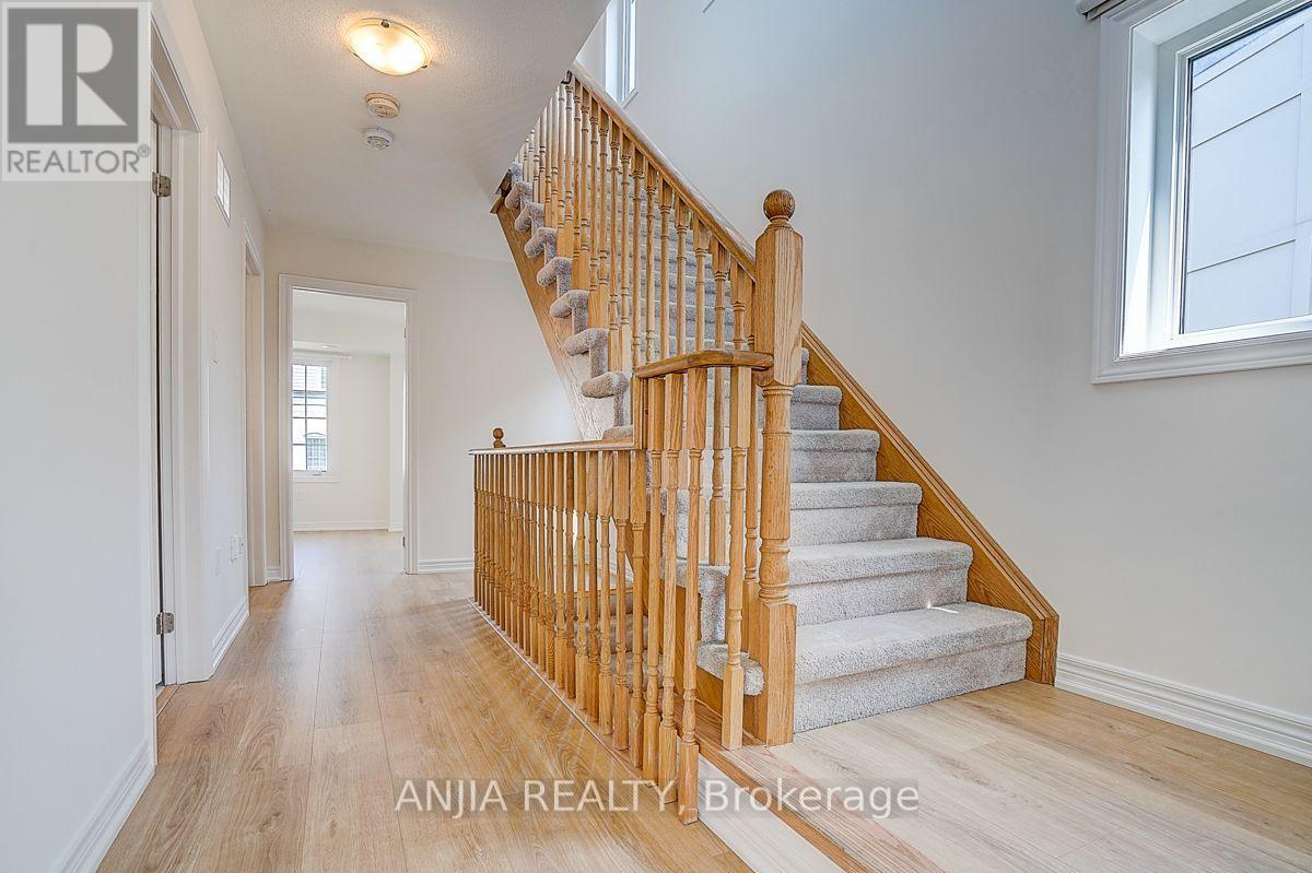 2641 Eaglesham Path, Oshawa, Ontario  L1L 0M7 - Photo 15 - E13670260