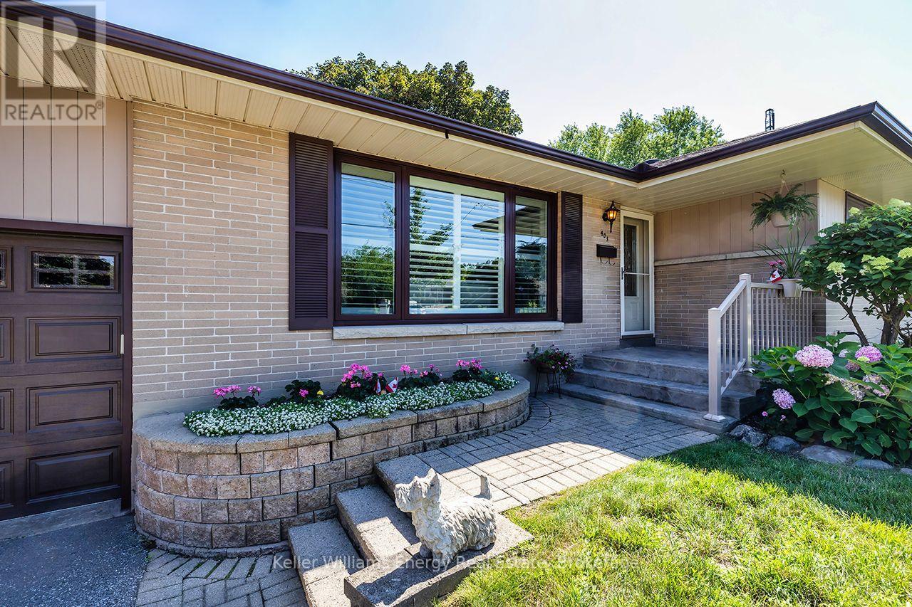 403 Rossmount Avenue, Oshawa, Ontario  L1J 3K5 - Photo 4 - E13644238