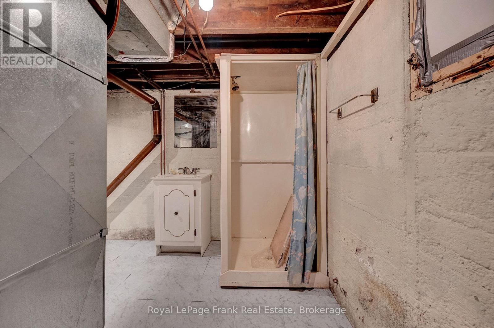 121 Cromwell Avenue, Oshawa, Ontario  L1J 4T5 - Photo 19 - E13670038