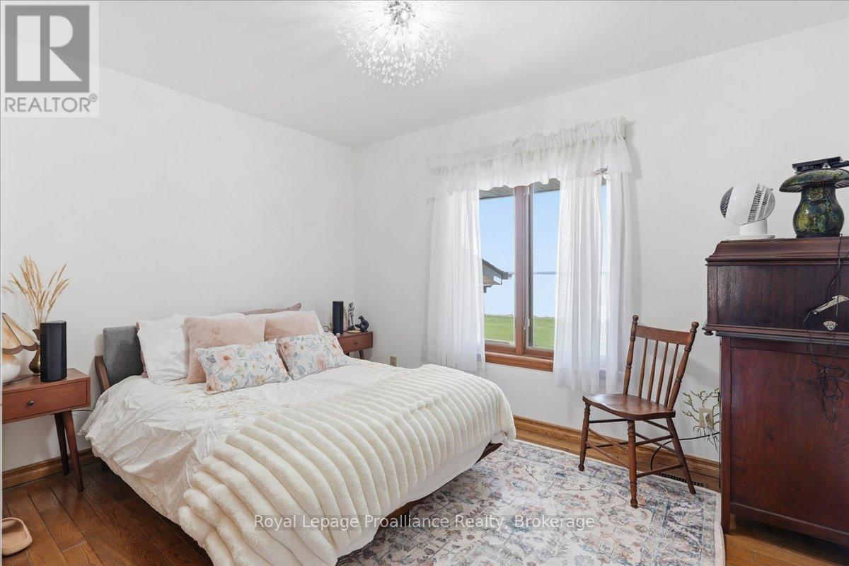 40 Wallbridge Circle, Prince Edward County, Ontario  K8N 4Z7 - Photo 18 - X13538594