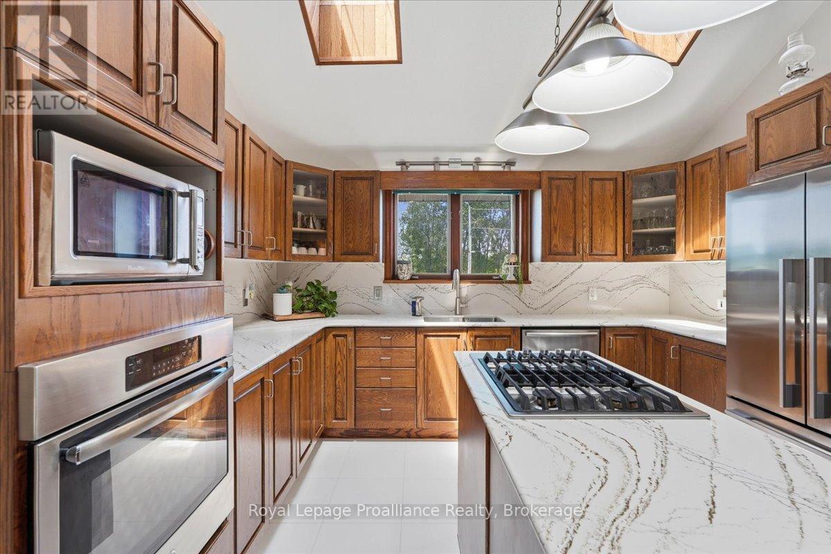 40 Wallbridge Circle, Prince Edward County, Ontario  K8N 4Z7 - Photo 11 - X13538594