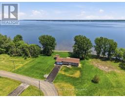 40 WALLBRIDGE CIRCLE, Prince Edward County, Ontario