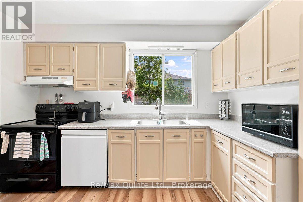 281 College Street W, Belleville, Ontario  K8P 4Z6 - Photo 10 - X13670208
