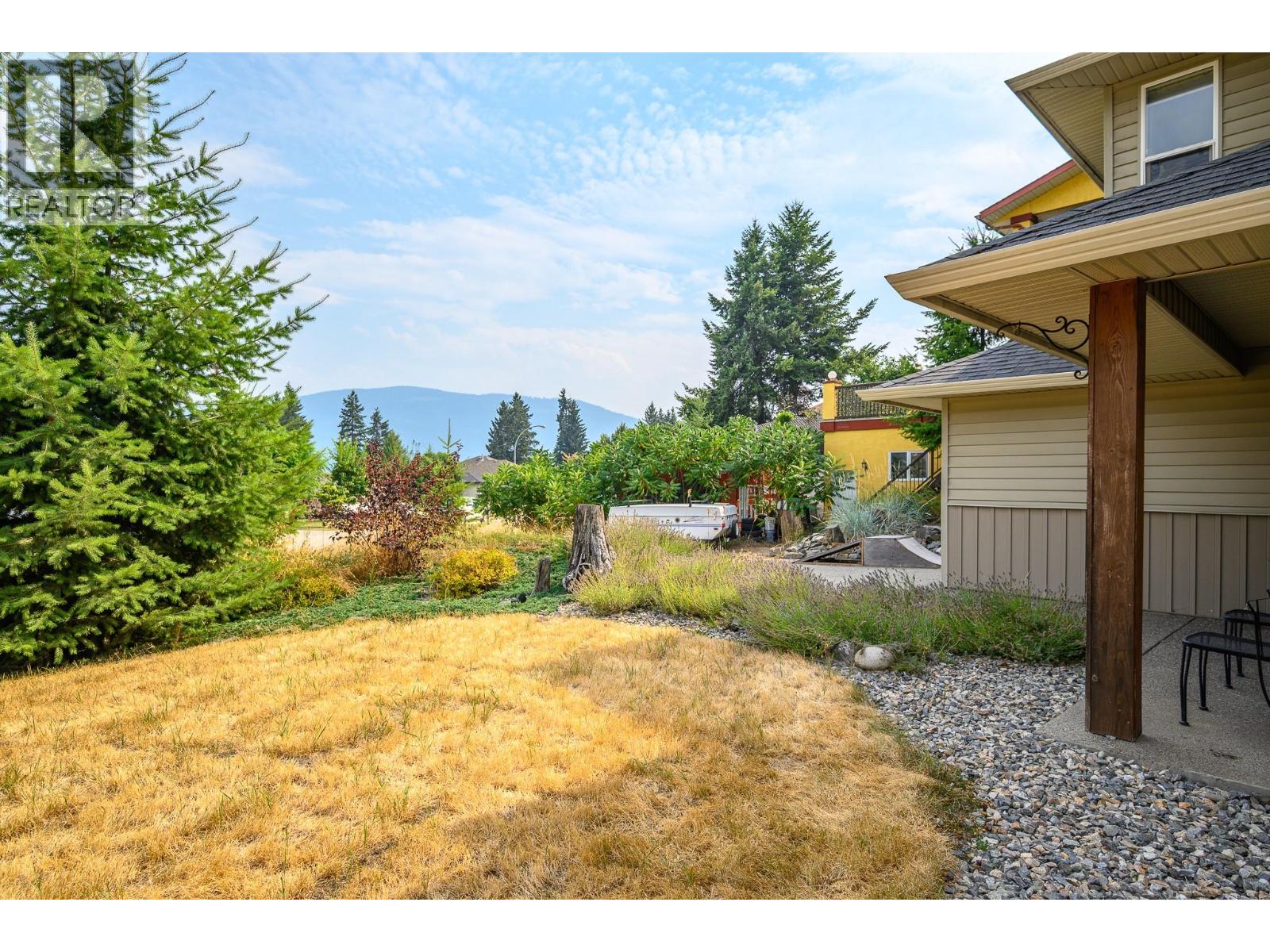2040 Skyview Crescent, Lumby, British Columbia  V0E 2G0 - Photo 27 - 10397306