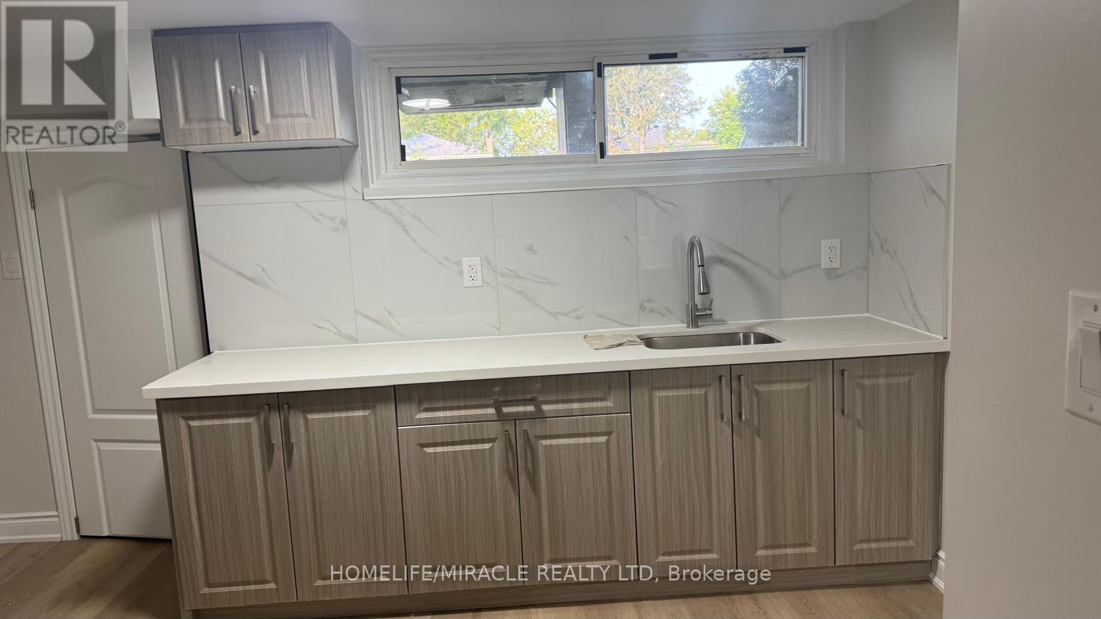 6 Kitson Drive, Toronto, Ontario  M1M 3C8 - Photo 20 - E13670266