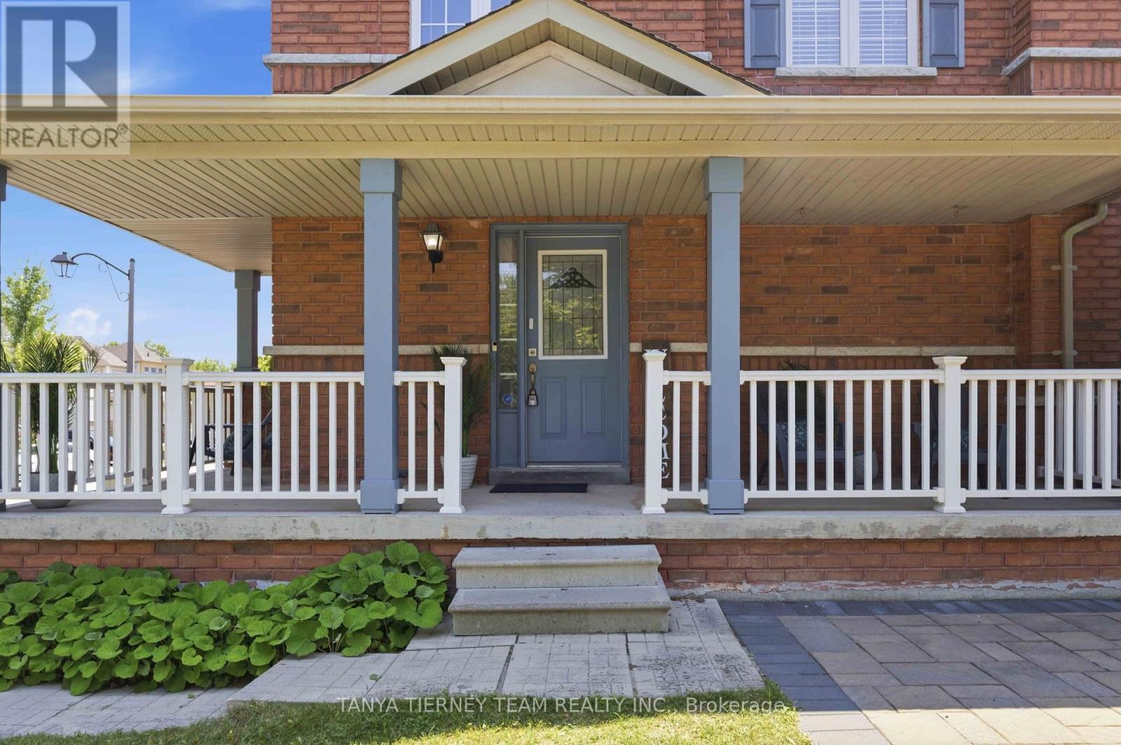 96 Robideau Place, Whitby, Ontario  L1R 3G7 - Photo 5 - E13670232