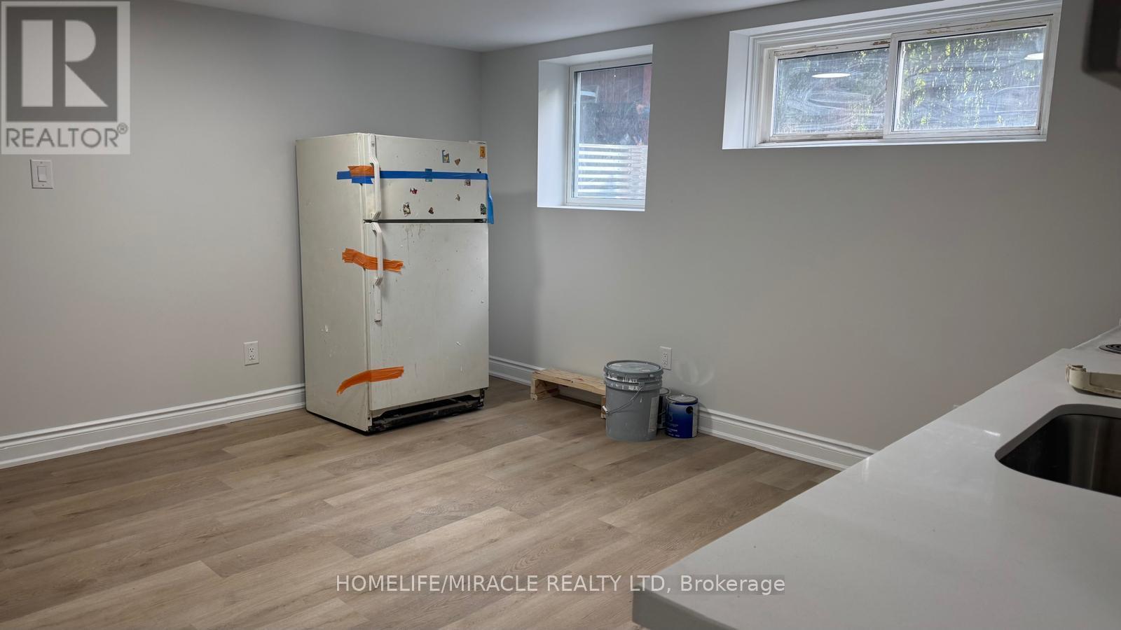 6 Kitson Drive, Toronto, Ontario  M1M 3C8 - Photo 5 - E13670266