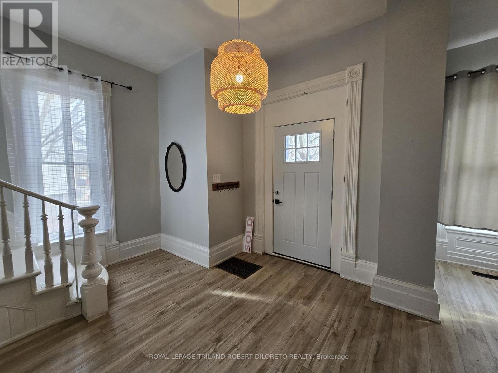 11 Maple Street W, Aylmer, Ontario  N5H 1B8 - Photo 4 - X13670226