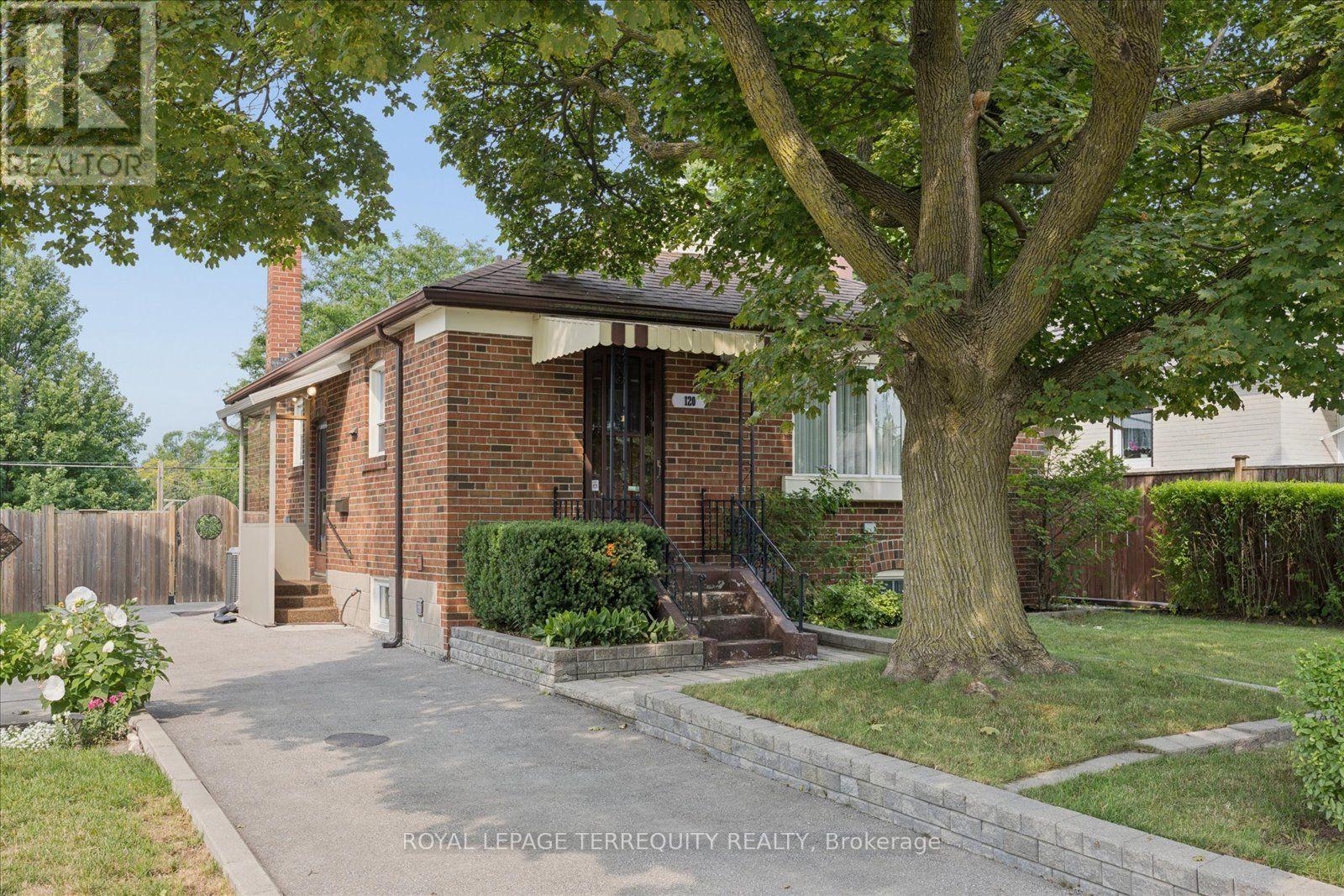120 Ellington Drive, Toronto, Ontario  M1R 3Y3 - Photo 3 - E13670288