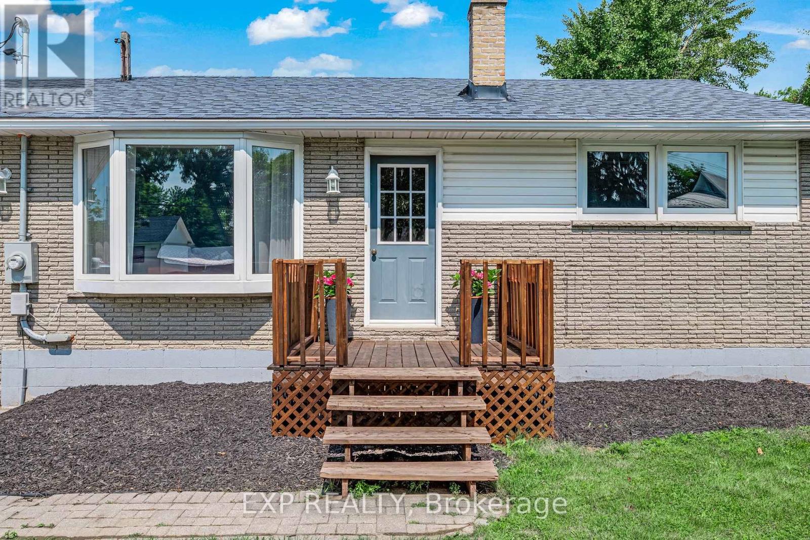 1990 Victoria Street, Innisfil, Ontario  L9S 1K2 - Photo 4 - N13670254