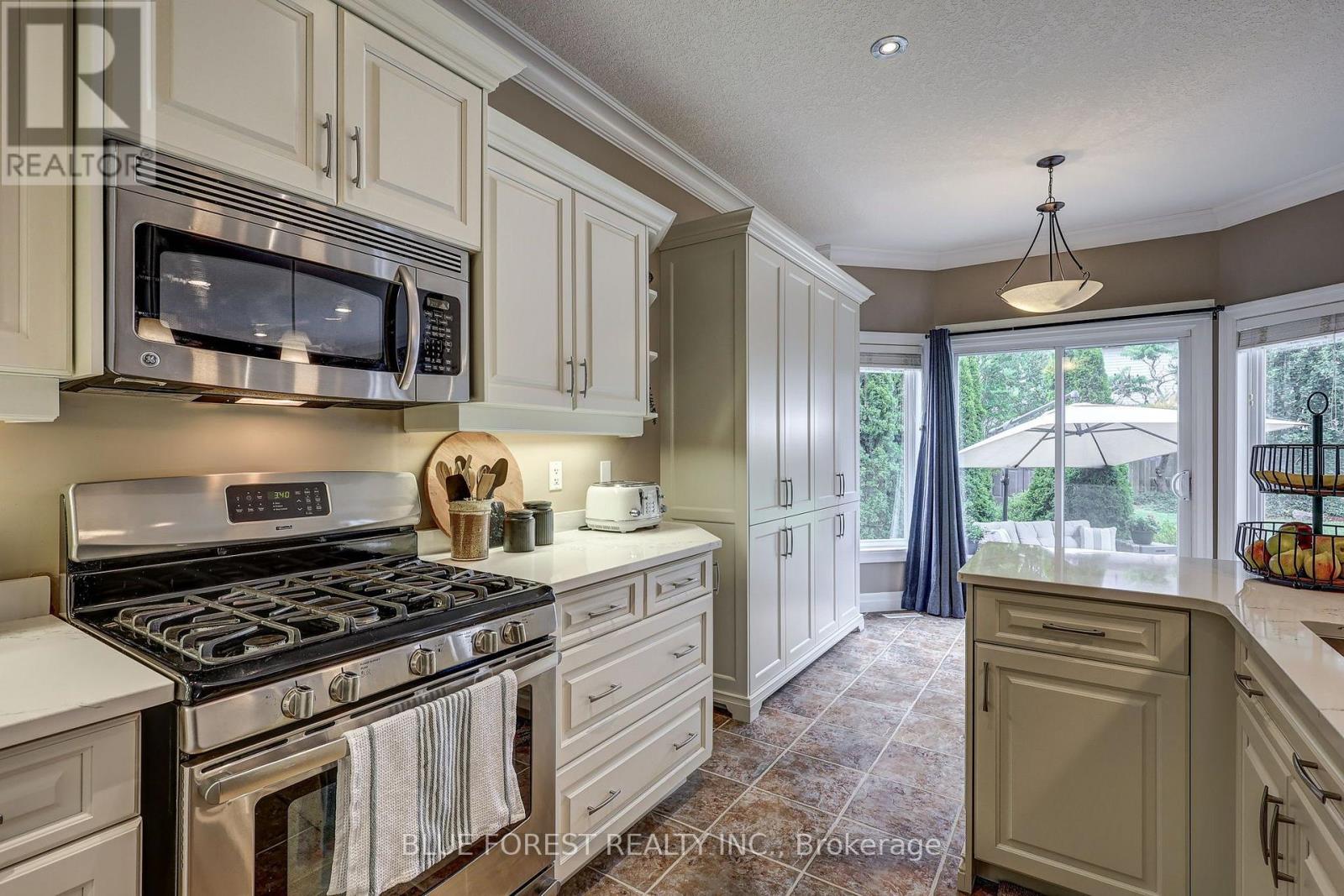 2058 Westpoint Heights, London South, Ontario  N6P 0A3 - Photo 21 - X13670268