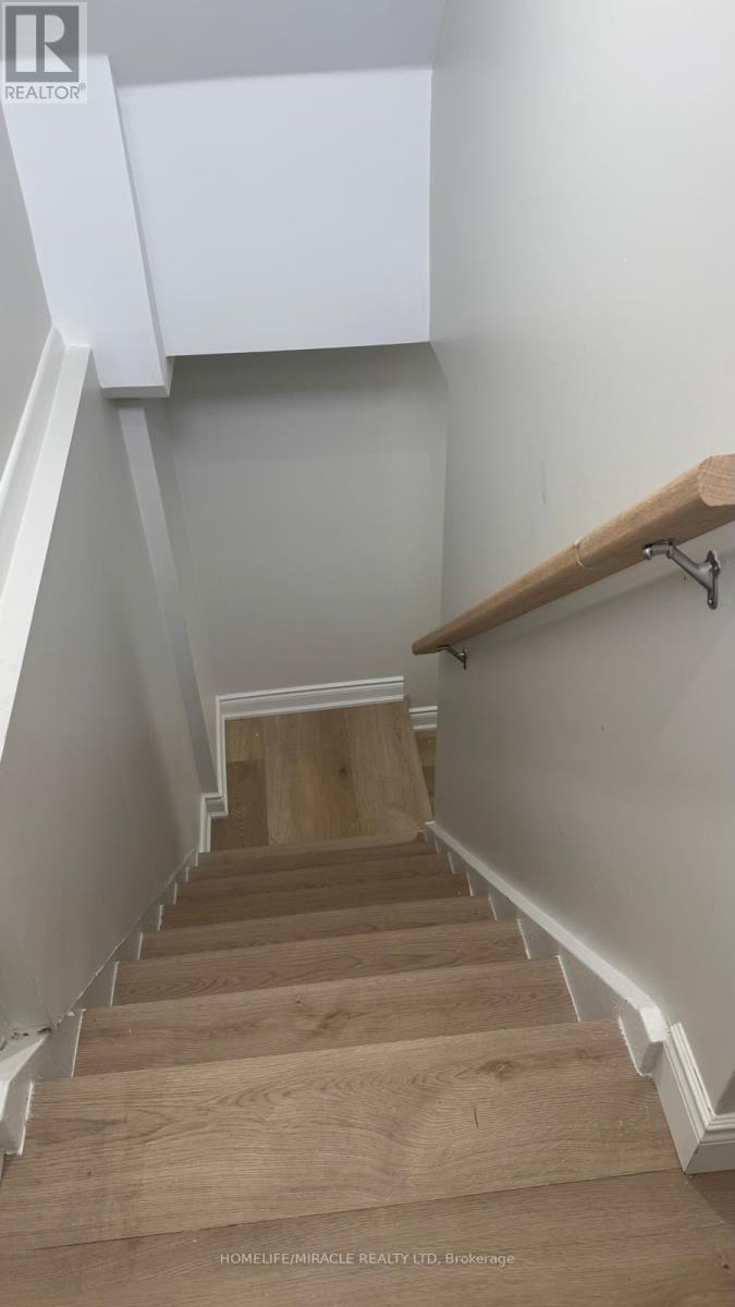 6 Kitson Drive, Toronto, Ontario  M1M 3C8 - Photo 21 - E13670266