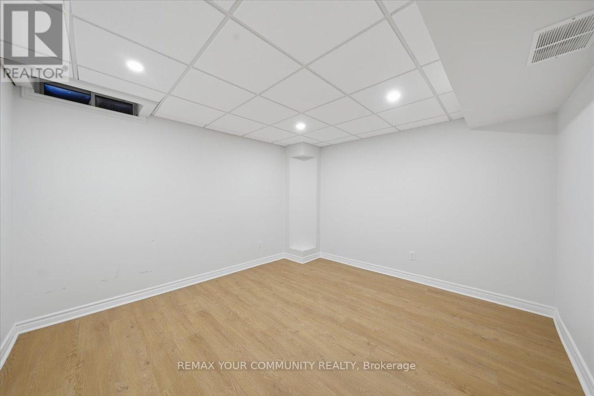 Lower - 2 Hollywood Hill Circle, Vaughan, Ontario  L4H 2P7 - Photo 14 - N13670262