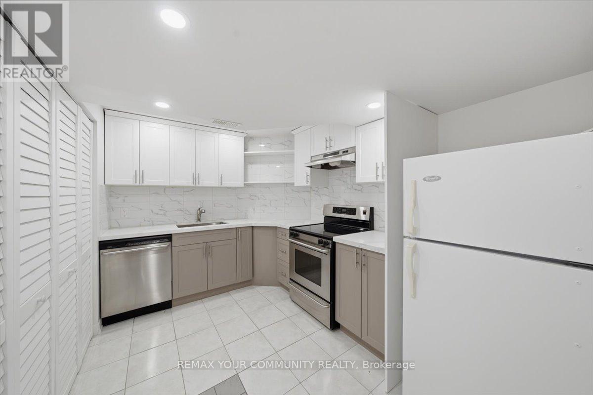 Lower - 2 Hollywood Hill Circle, Vaughan, Ontario  L4H 2P7 - Photo 8 - N13670262